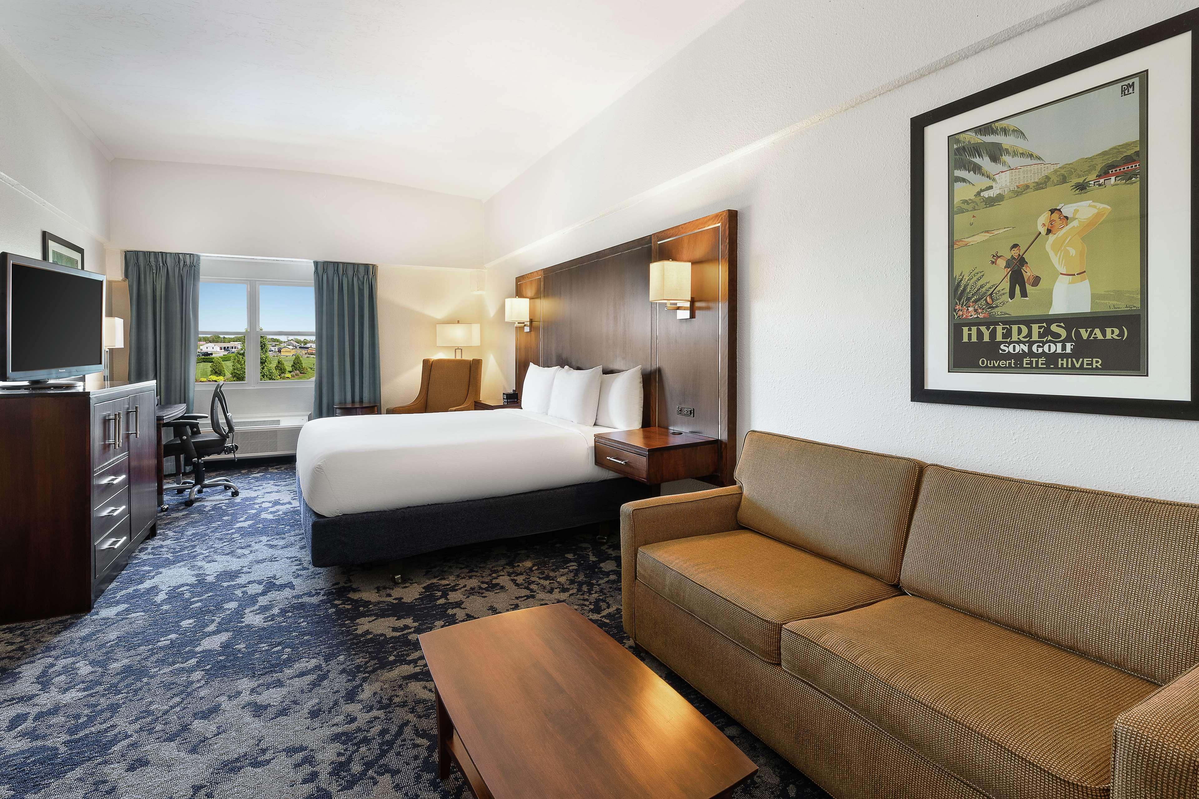 Doubletree By Hilton Cape Cod - Hyannis Hotel Buitenkant foto