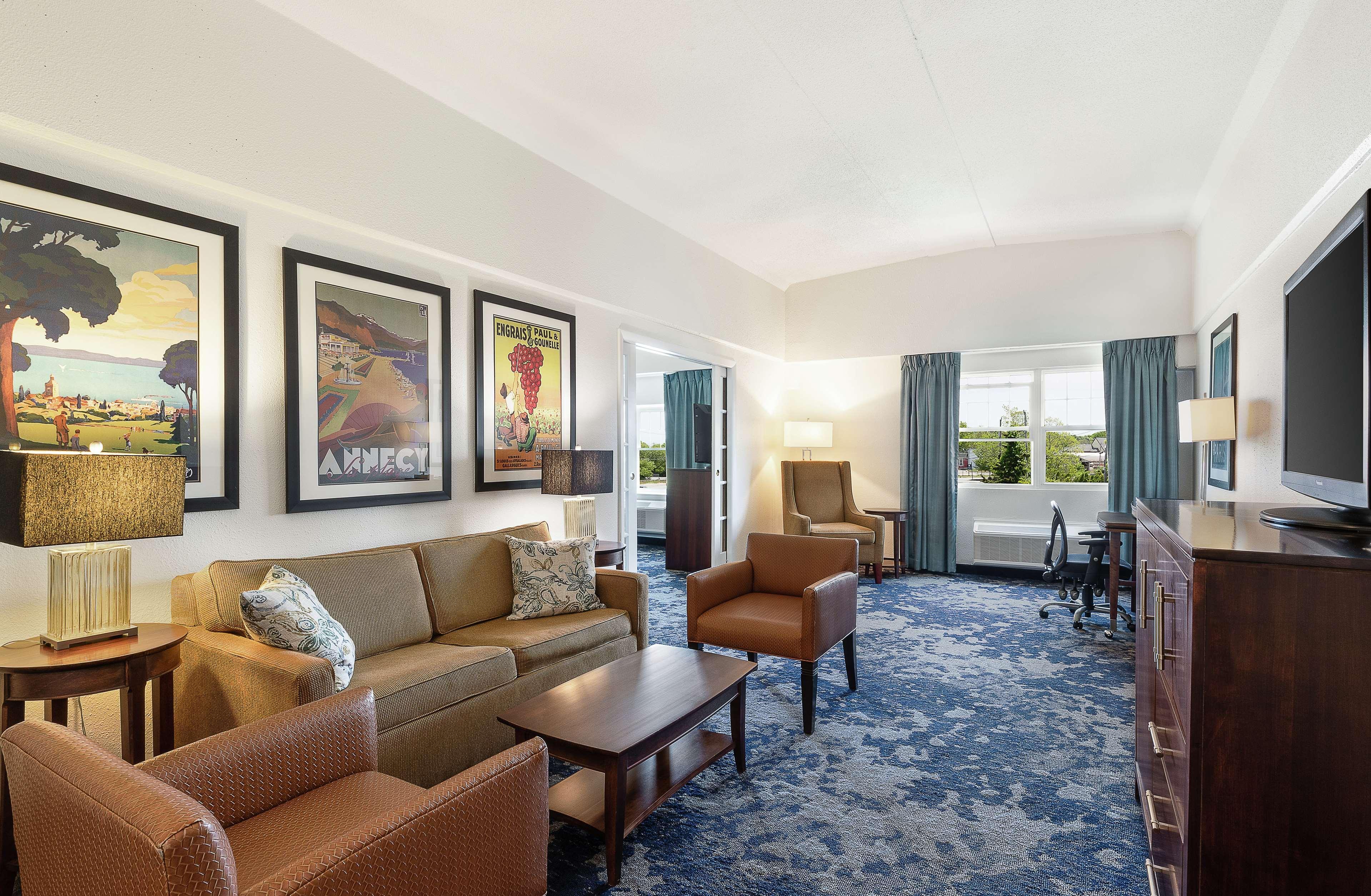 Doubletree By Hilton Cape Cod - Hyannis Hotel Buitenkant foto