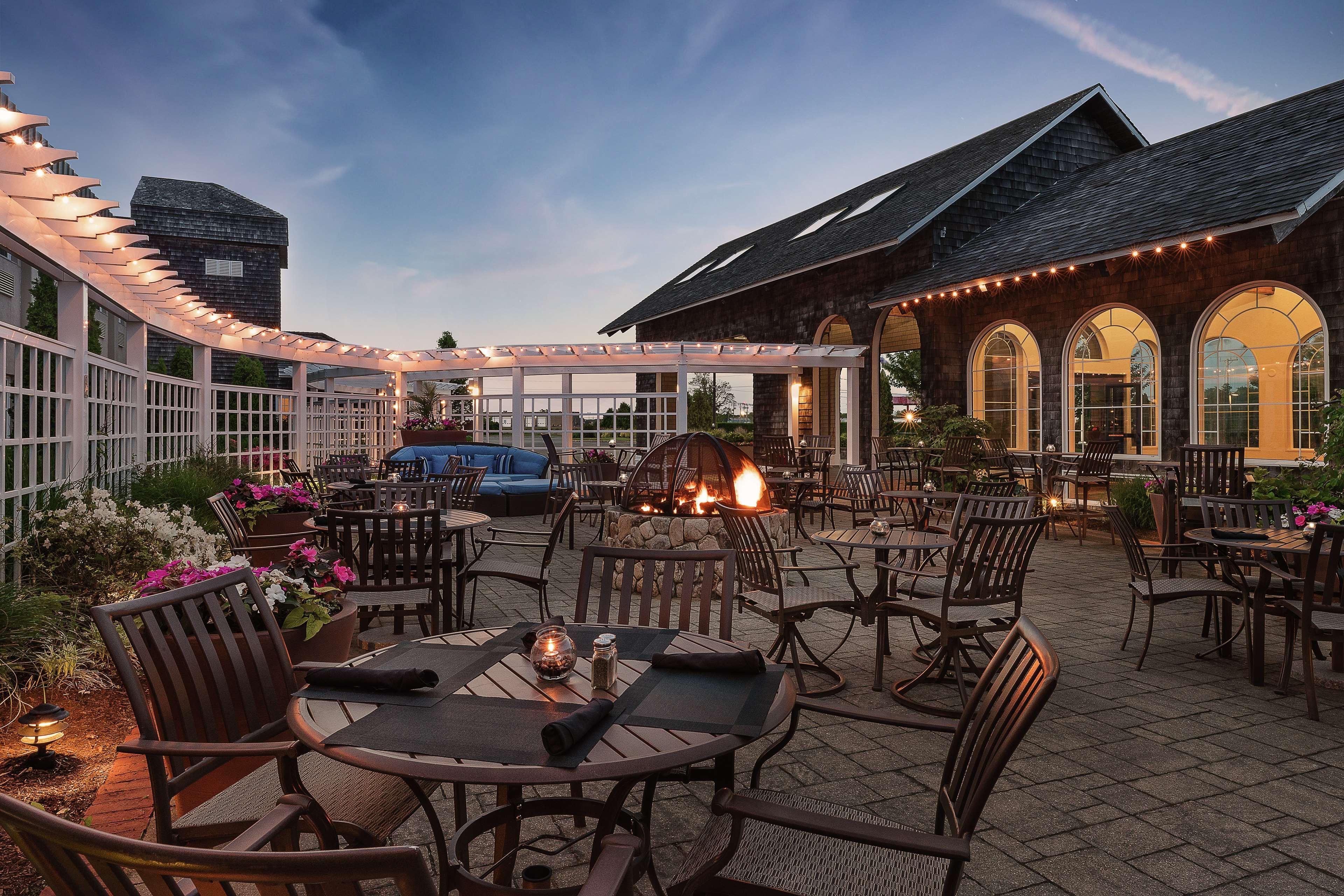 Doubletree By Hilton Cape Cod - Hyannis Hotel Buitenkant foto