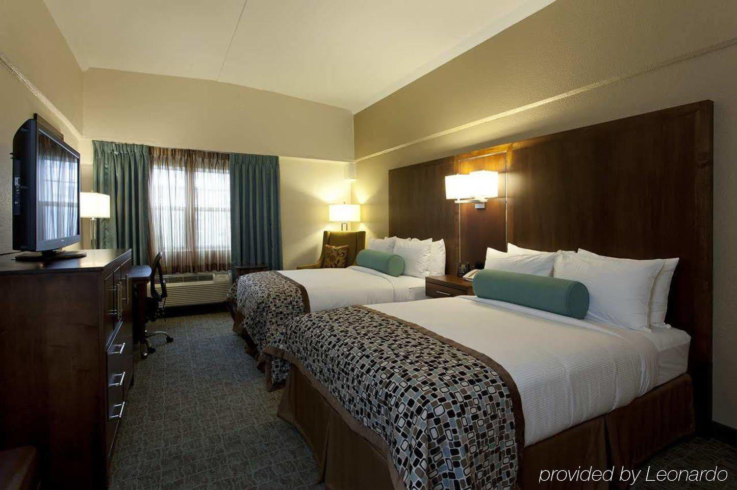 Doubletree By Hilton Cape Cod - Hyannis Hotel Buitenkant foto